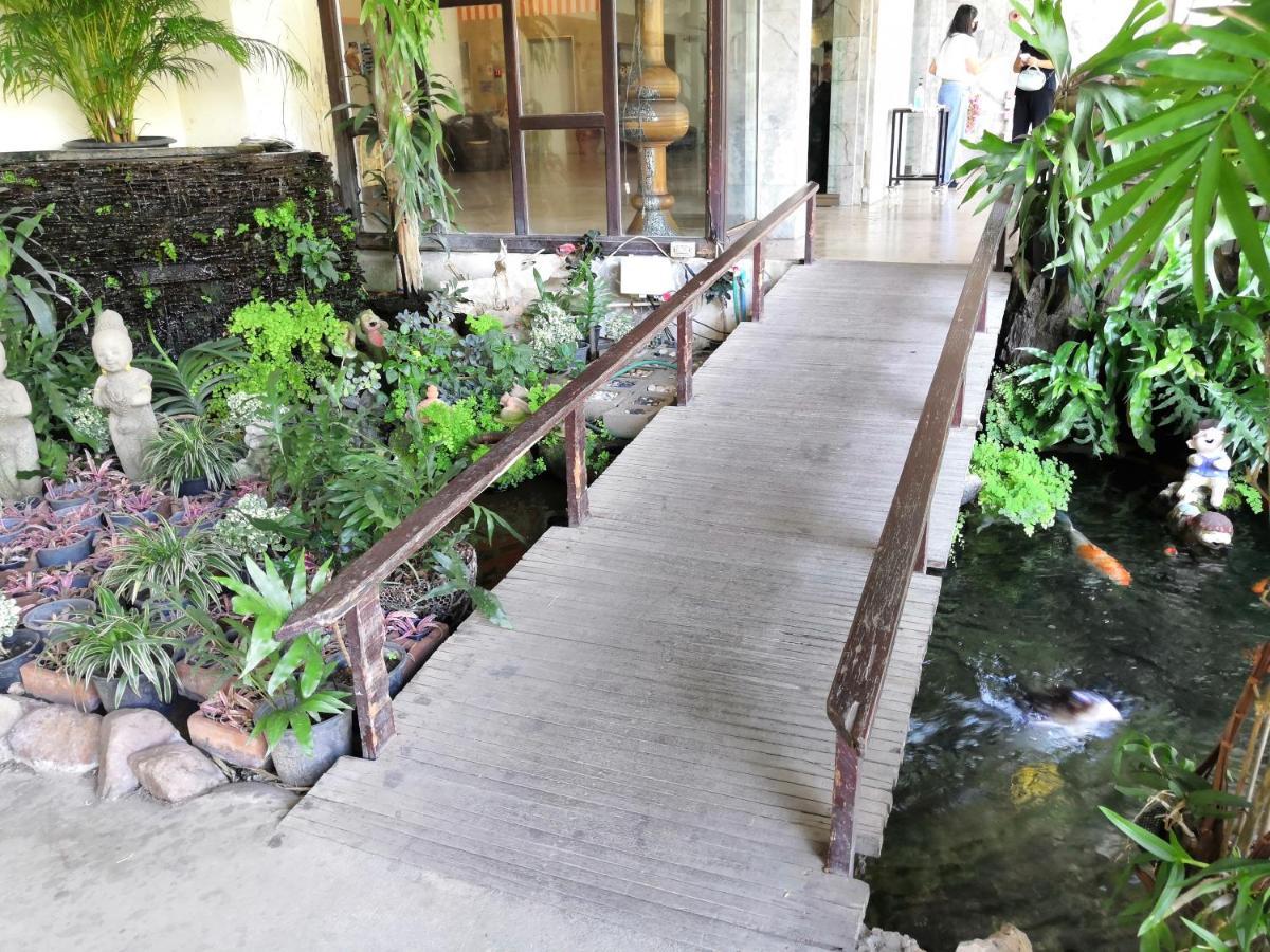 3 Pool With Condo Opposite The Train Station, Near Old City And Nimman Чиангмай Экстерьер фото